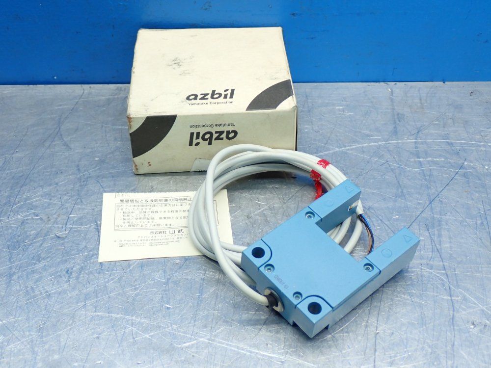 Azbil Photoelectric Sensor - Fe8v-ta6-903