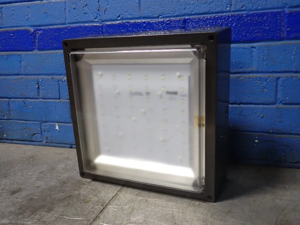 LED LIGHT