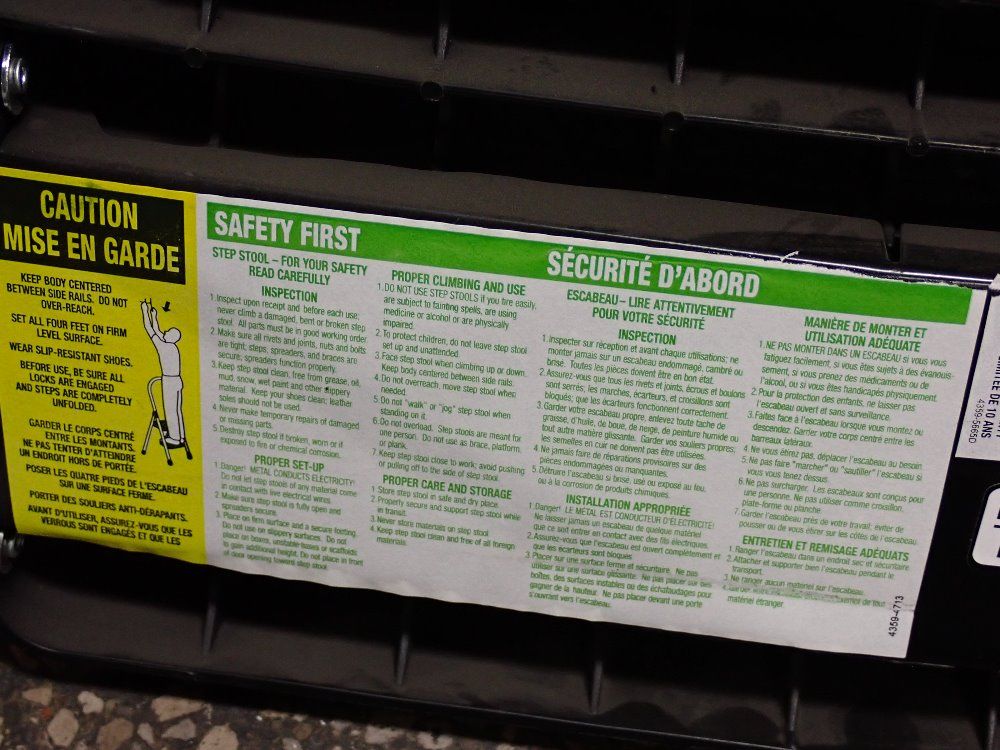 Saftey First Step Ladder - 11-565wbly