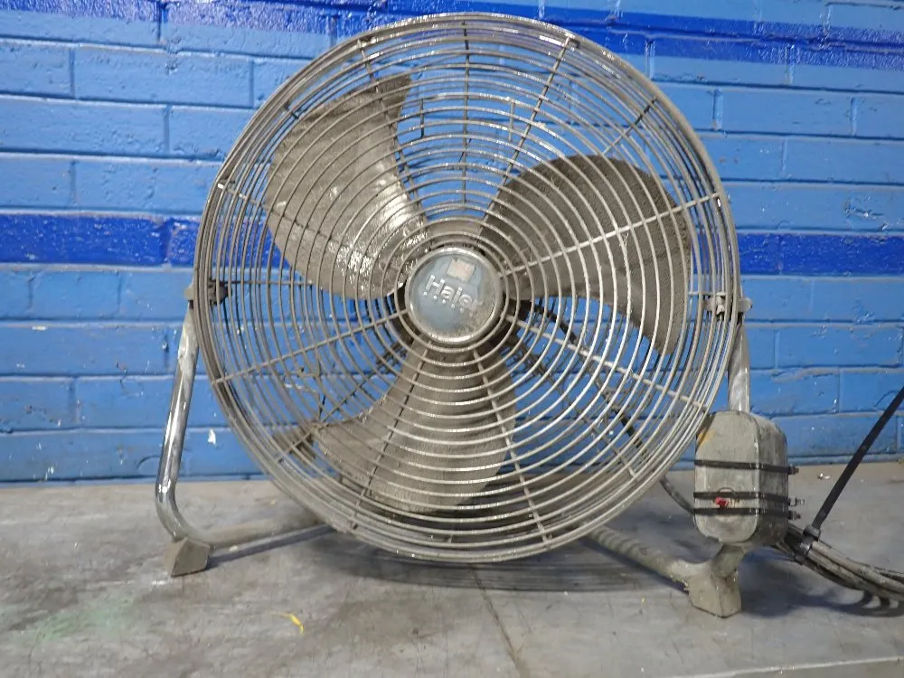 18" FLOOR FAN