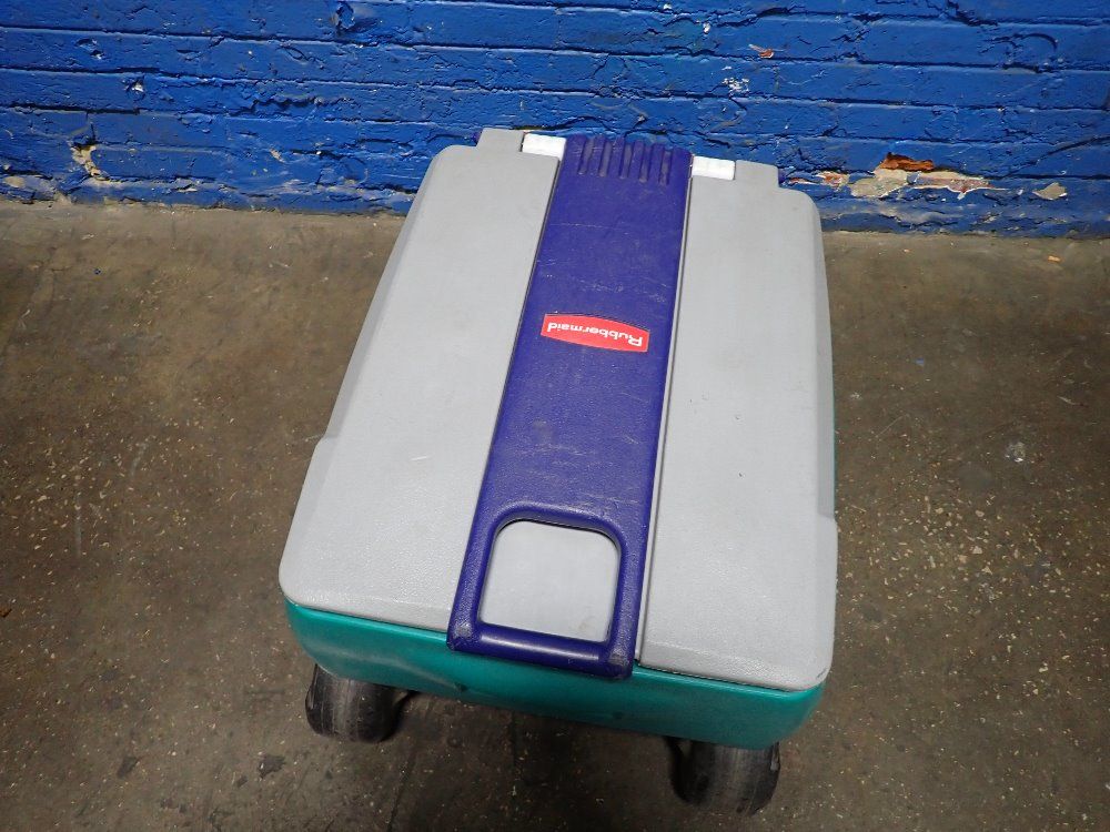 Rubbermaid Cooler Wagon