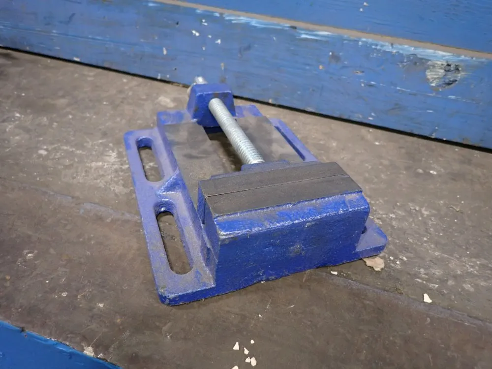 Central Forge 4" Vise