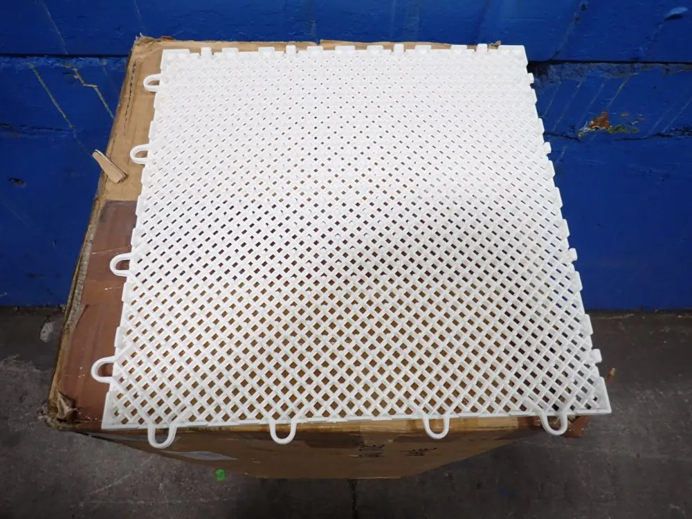 Kiwi Plastic Floor Tiles