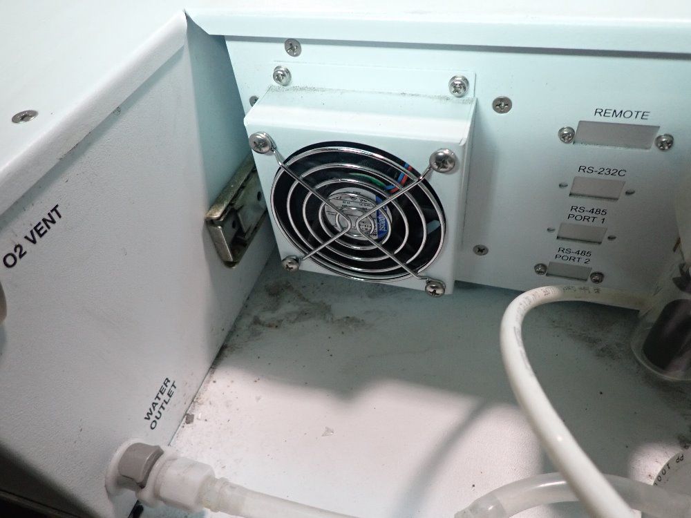 Perkin Elmer Hydrogen Generator (powers On) - Fid Station 350