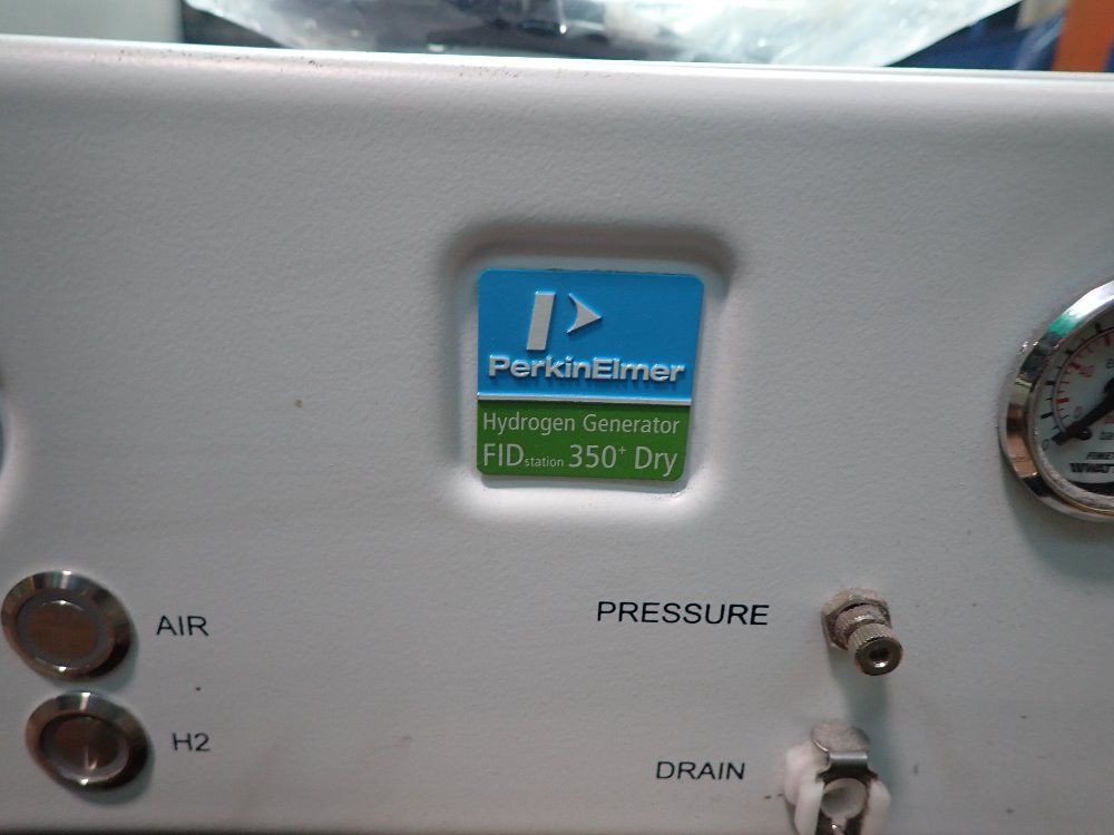 Perkin Elmer Hydrogen Generator (powers On) - Fid Station 350