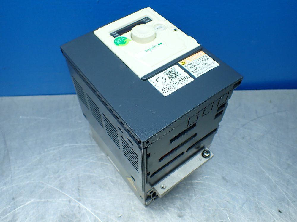 Schneider Electric Altivar Servo Drive Unit. - Atv312hu11n4