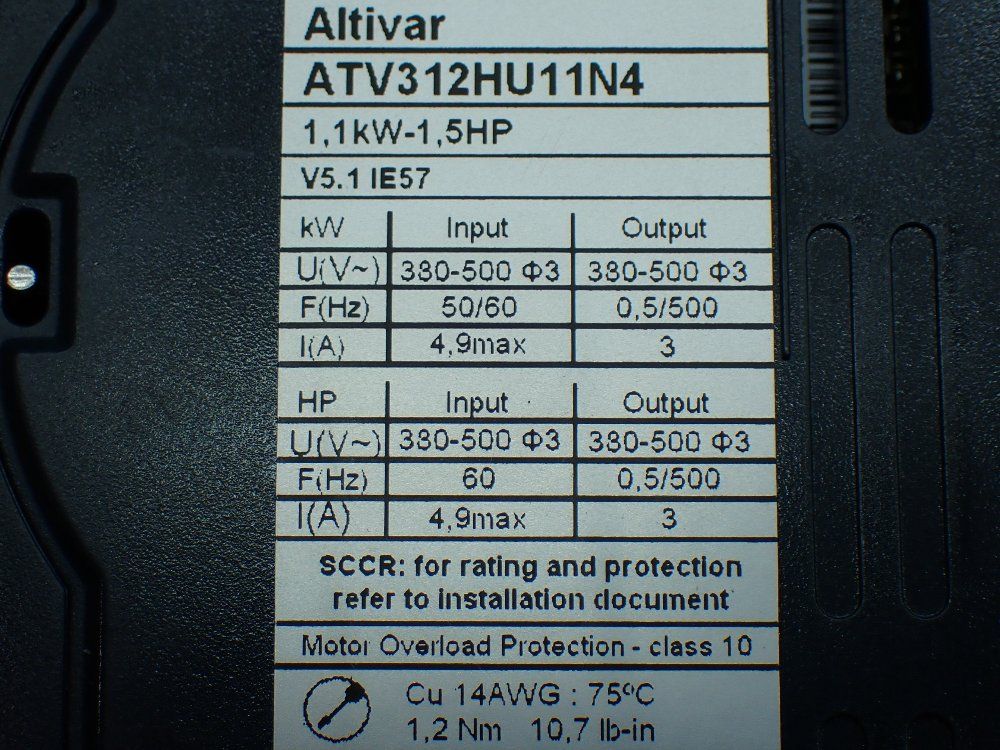 Schneider Electric Altivar Servo Drive Unit. - Atv312hu11n4