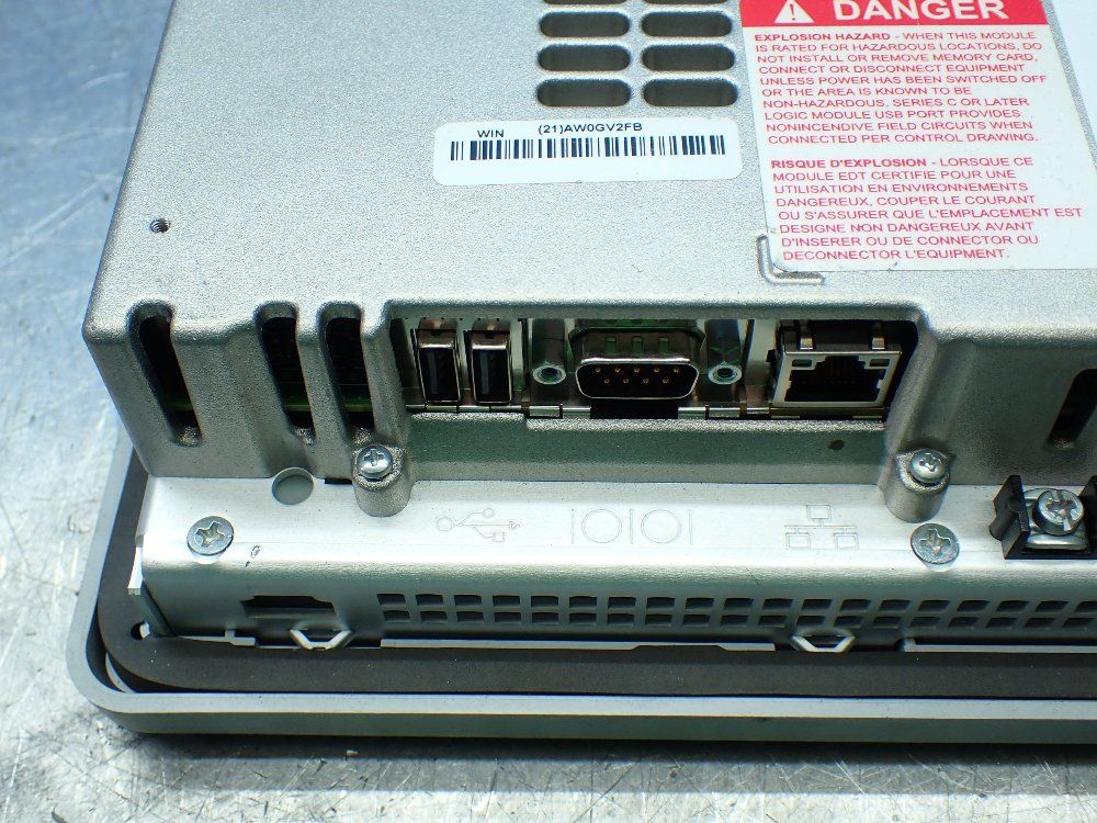 Allen-bradley Panelview Plus 700. Operator Panel - 2711p-t7c4d6