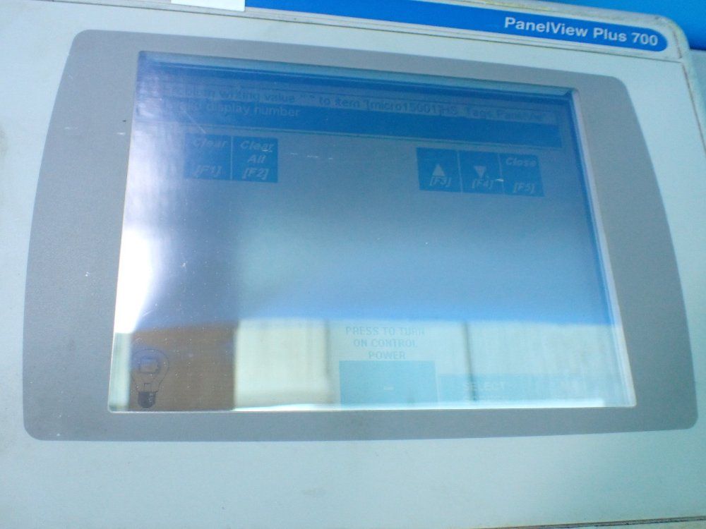 Allen-bradley Panelview Plus 700 Operator Panel Interface. - 2711p-t7c4d6