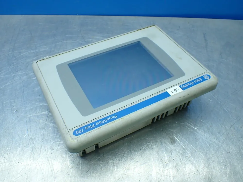 Allen-bradley Panelview Plus 700 Operator Panel Interface. - 2711p-t7c4d6