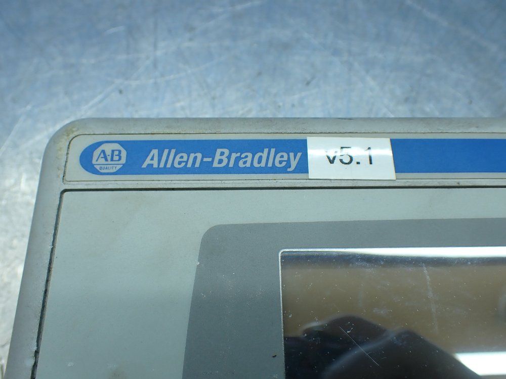 Allen-bradley Panelview Plus 700 Operator Panel Interface. - 2711p-t7c4d6