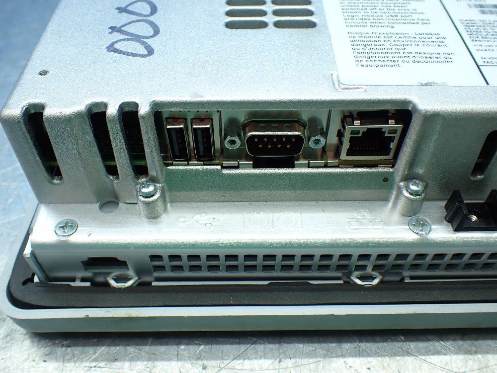 Allen-bradley Panelview Plus 700 Operator Panel Interface. - 2711p-t7c4d6