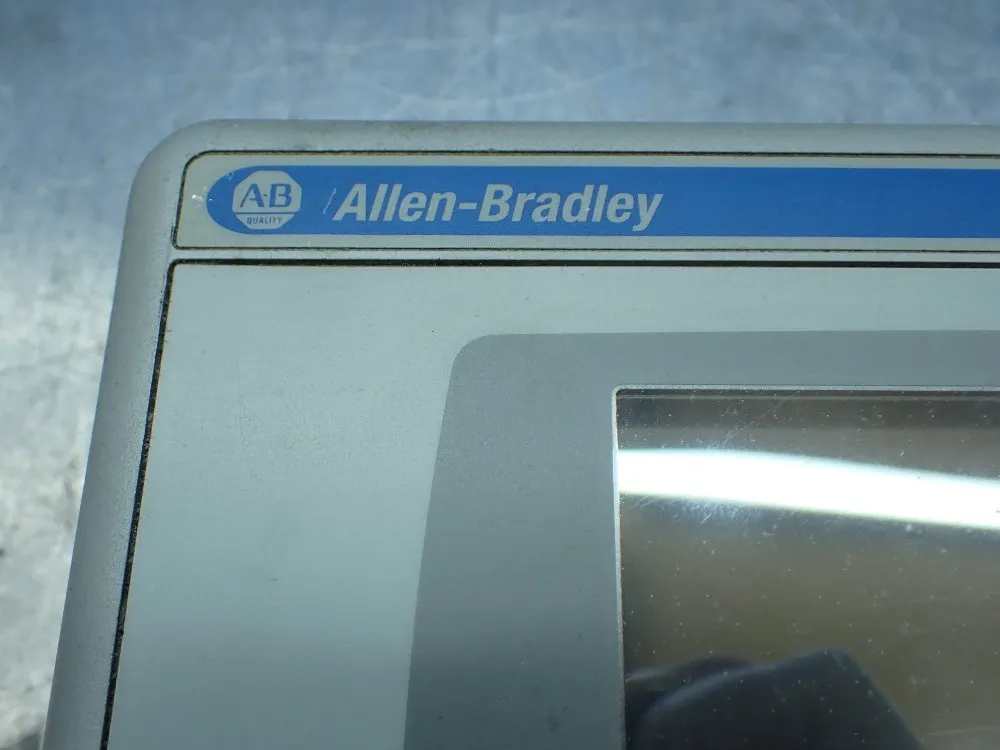 Allen-bradley Panelview Plus 700 Operator Panel Interface - 2711p-t7c4d6