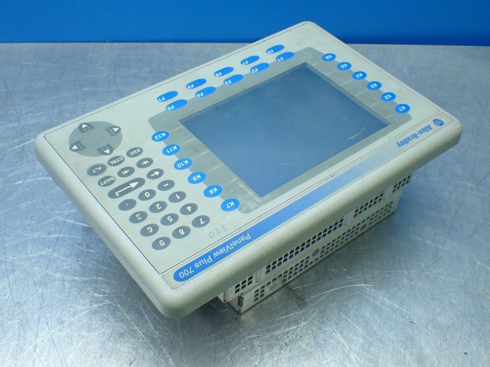 Allen-bradley Panelview Plus 700 Operator Panel Interface . - 2711p-b7c6d2
