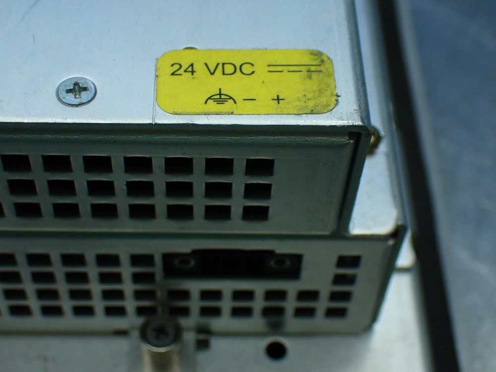 Allen-bradley Panelview Plus 700 Operator Panel Interface . - 2711p-b7c6d2