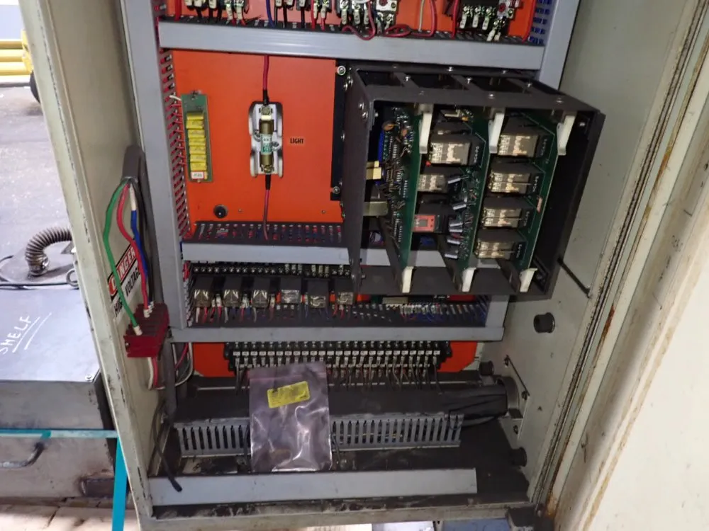 Chevalier Machinery Inc 18"x6" Fsg-618ad Surface Grinder - Fsg-618ad