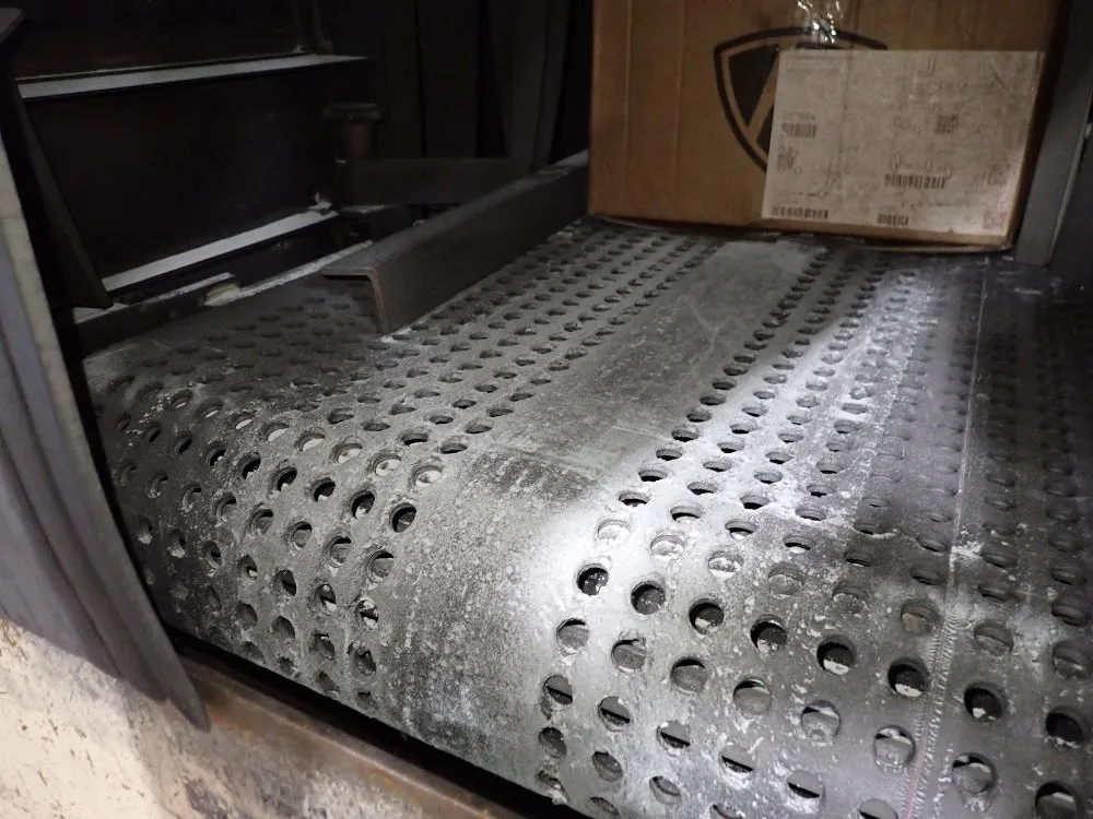 Empire 35" X 80" Media Blaster - Il 4884-rs