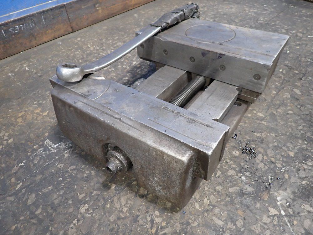 17 1/2" Vise