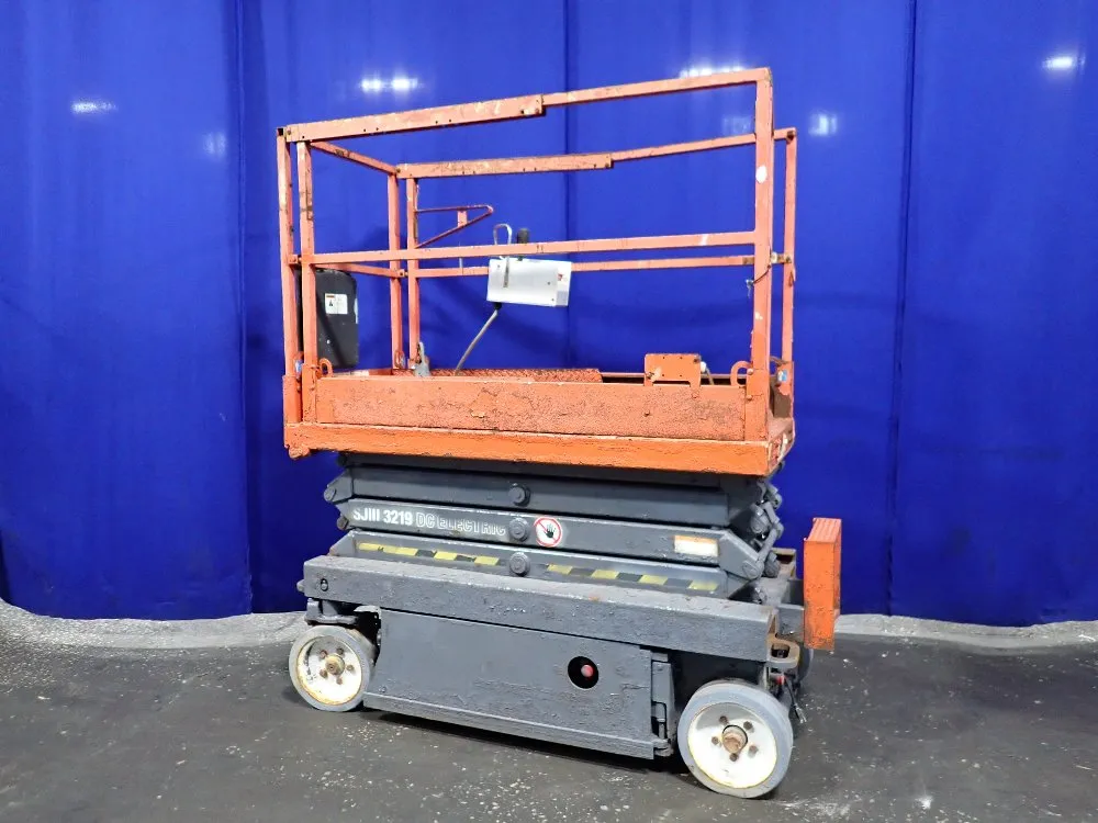 Skyjack 550 Lbs Scissor Lift - Sj111-3219
