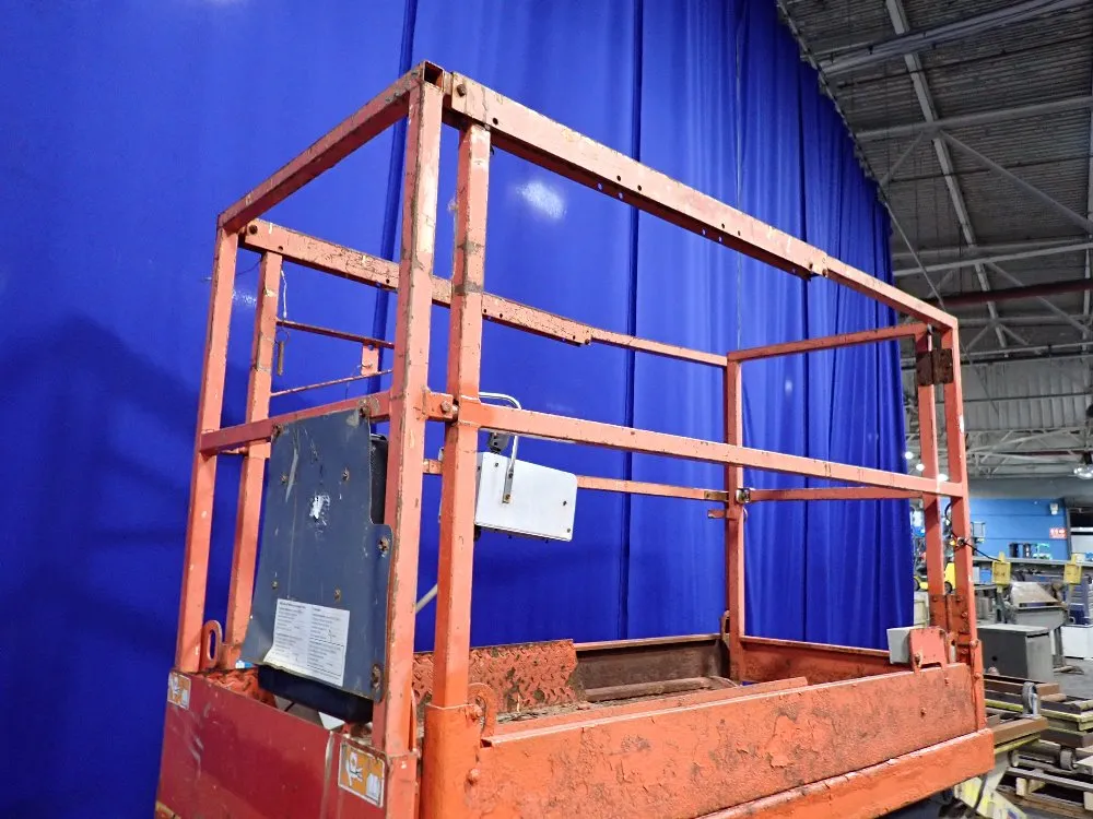 Skyjack 550 Lbs Scissor Lift - Sj111-3219