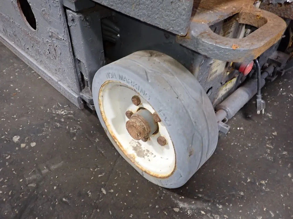 Skyjack 550 Lbs Scissor Lift - Sj111-3219