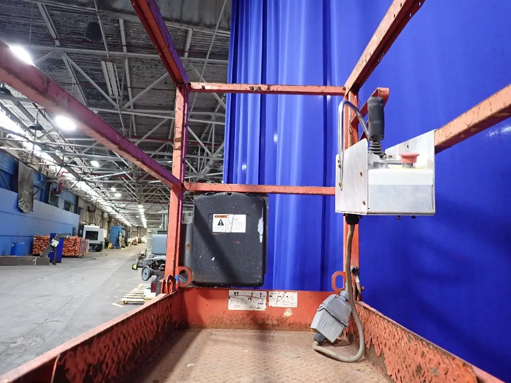 Skyjack 550 Lbs Scissor Lift - Sj111-3219