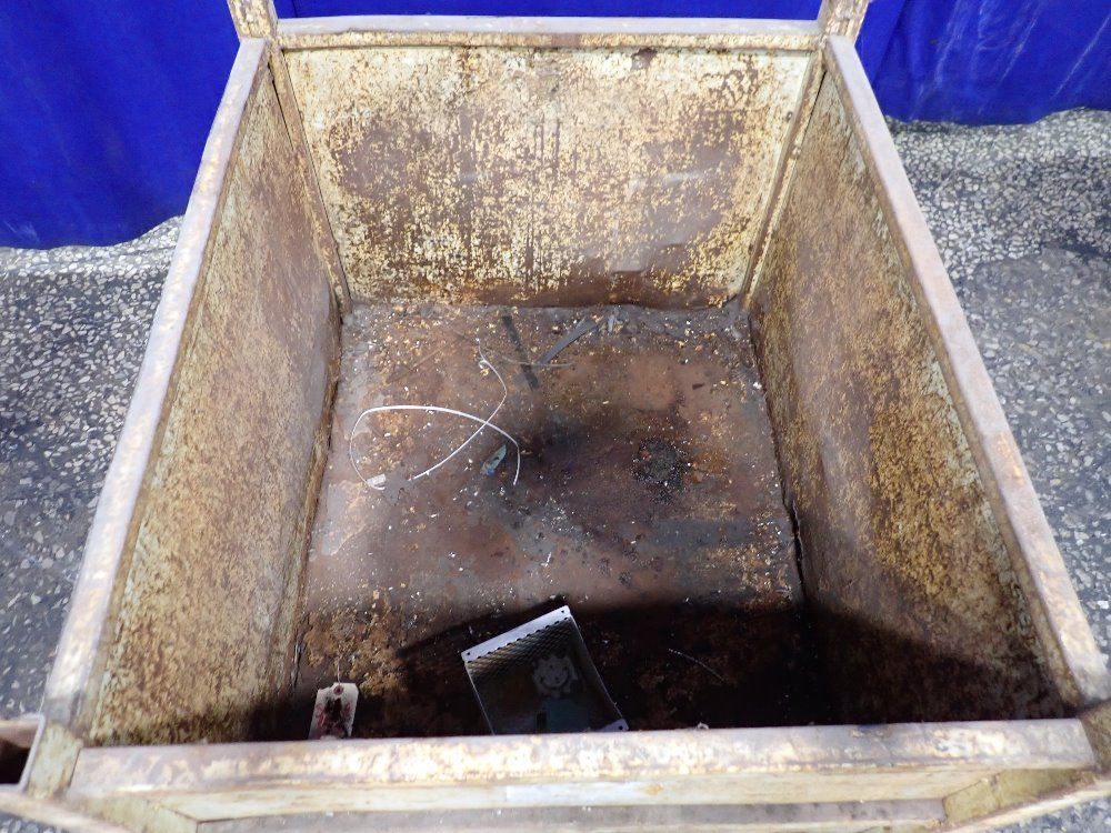 37" X 37" X 22" Stackable Metal Basket