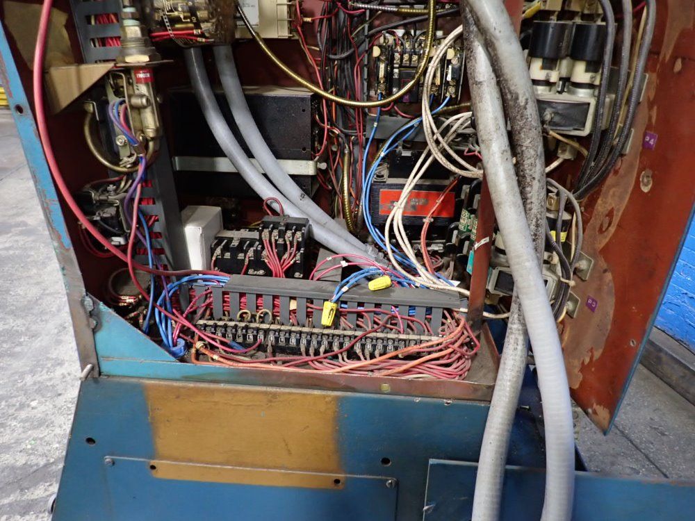 Pasadena Hydraulic Inc 25 1/2"x28" 1969 Pasadena Hydraulic Inc 150mr-573c-14-z4-c Platen Press - 150mr-573c-14-z4-c