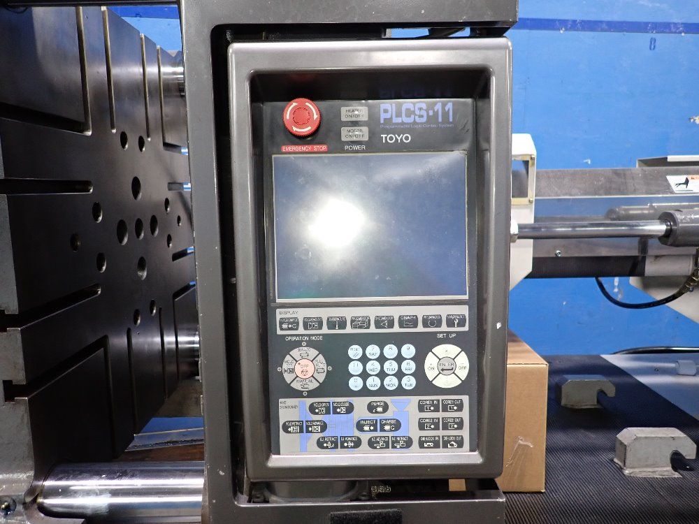 Toyo Machine Injection Molder
