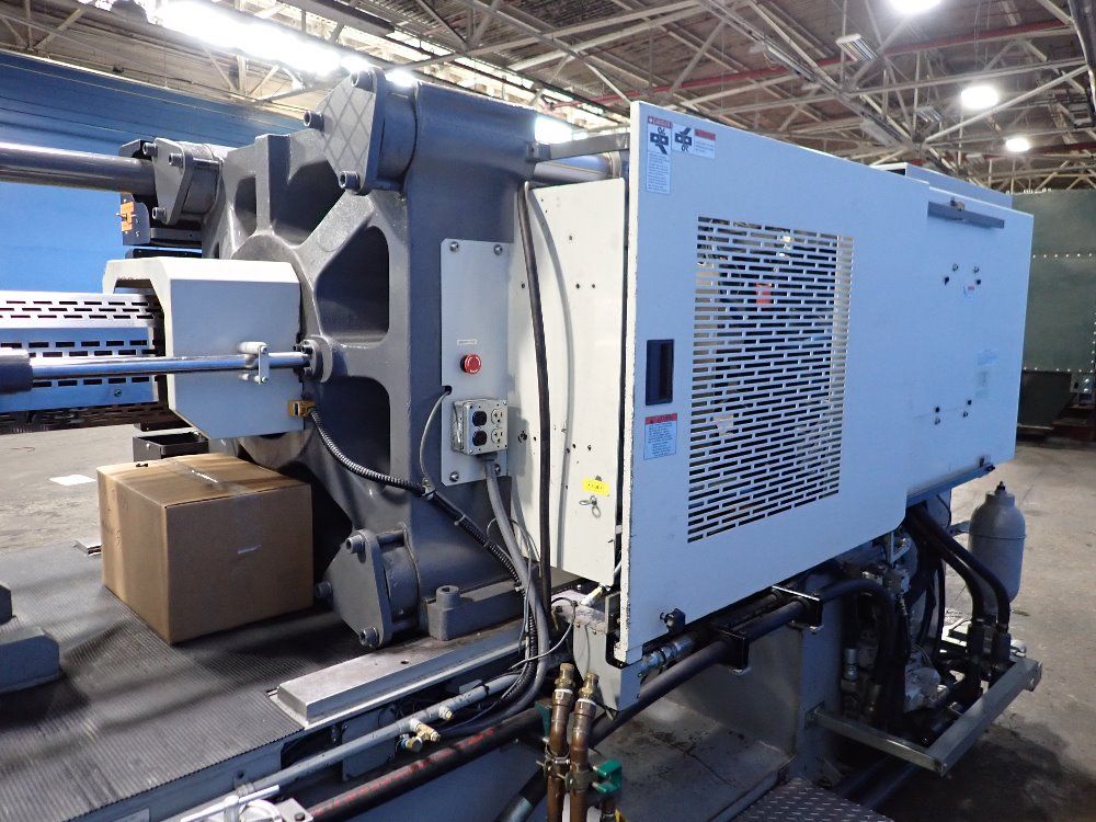 Toyo Machine Injection Molder
