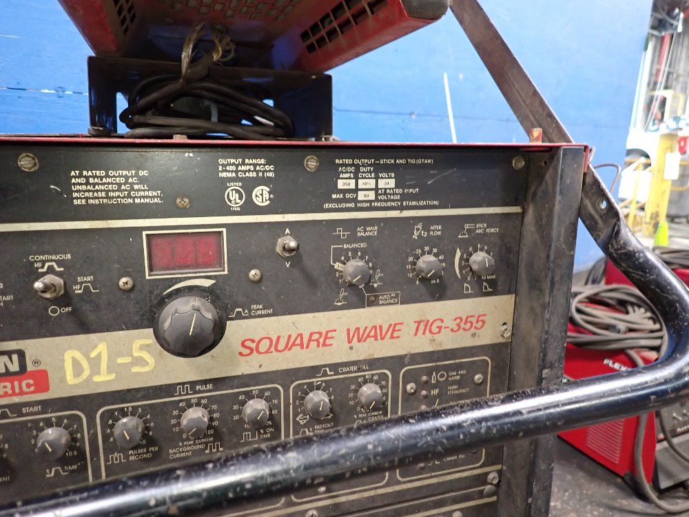 Lincoln Electric 350 Amp Squarewave Tig-355 Welder - Squarewave Tig-355