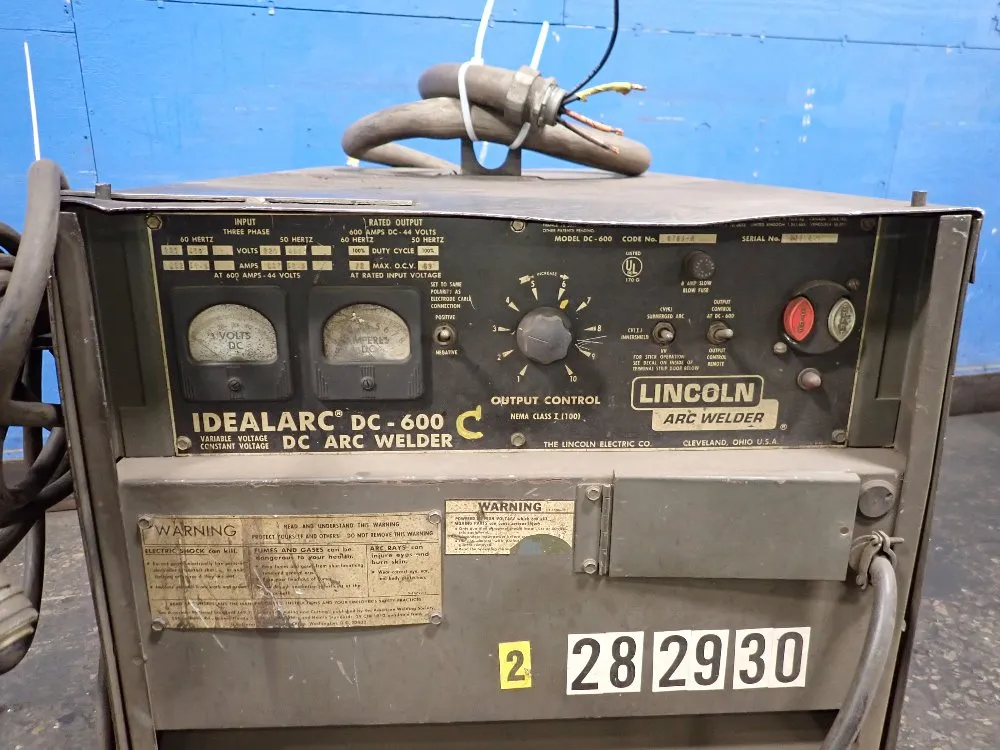 Lincoln Electric 600 Amp Welder - Ideal Arc Dc-600