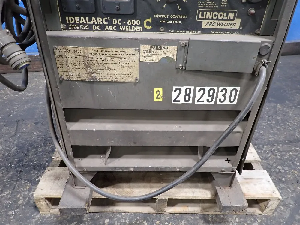Lincoln Electric 600 Amp Welder - Ideal Arc Dc-600