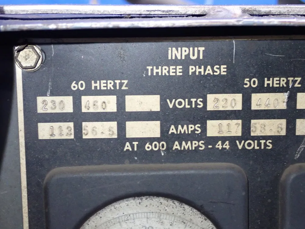 Lincoln Electric 600 Amp Welder - Ideal Arc Dc-600