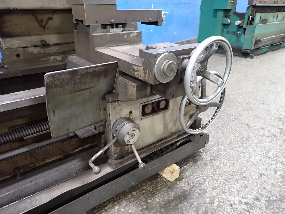 Clausing 41"/44" X 118" Trident 33" Gap Bed Lathe - Trident 33