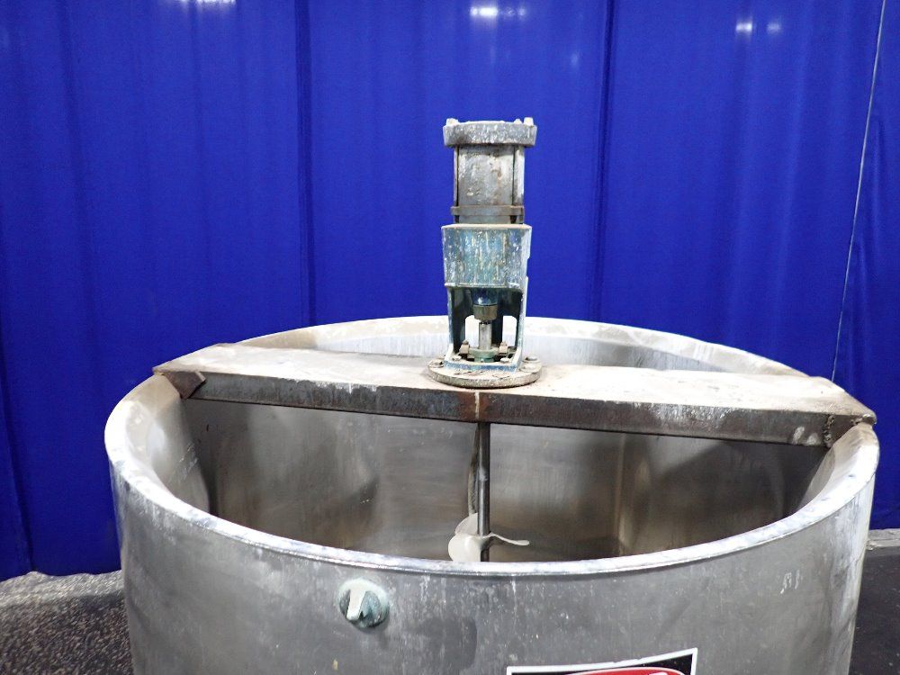 Aprox. 500 Gallon Mixer