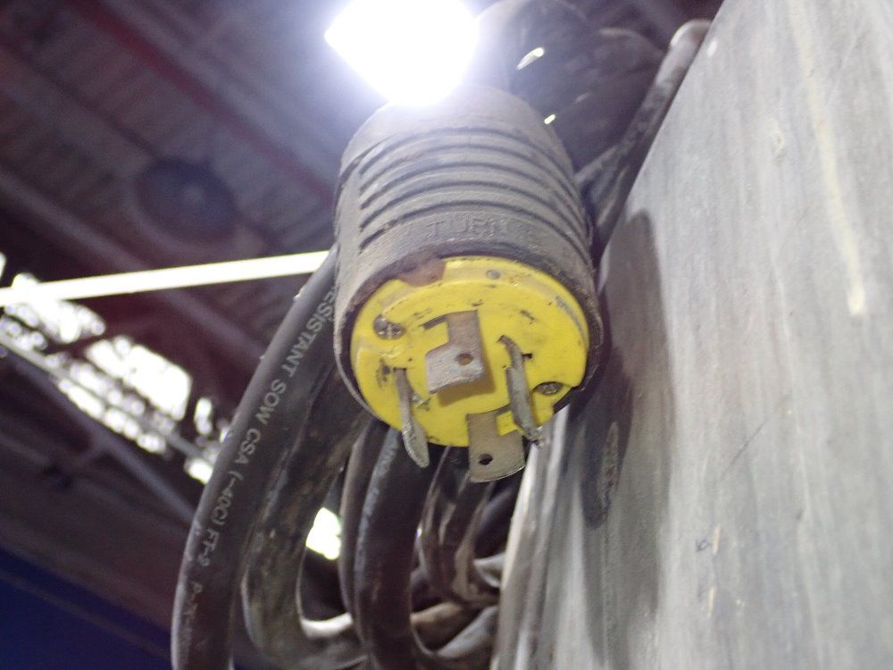 Aprox. 1100 Gallon Mixer