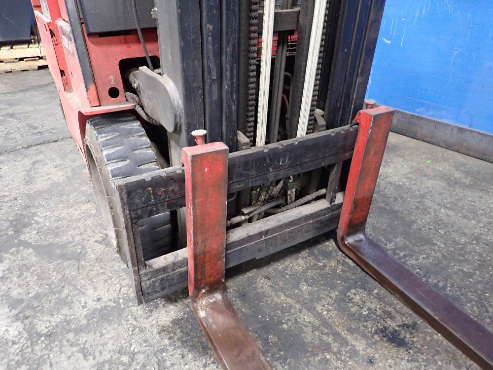 Raymond 4000 Lbs 4700c40 Electric Forklift - 4700c40