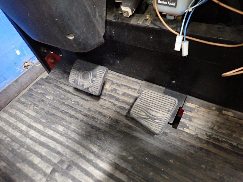 Raymond 4000 Lbs 4700c40 Electric Forklift - 4700c40