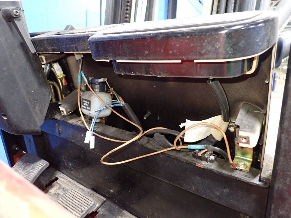 Raymond 4000 Lbs 4700c40 Electric Forklift - 4700c40