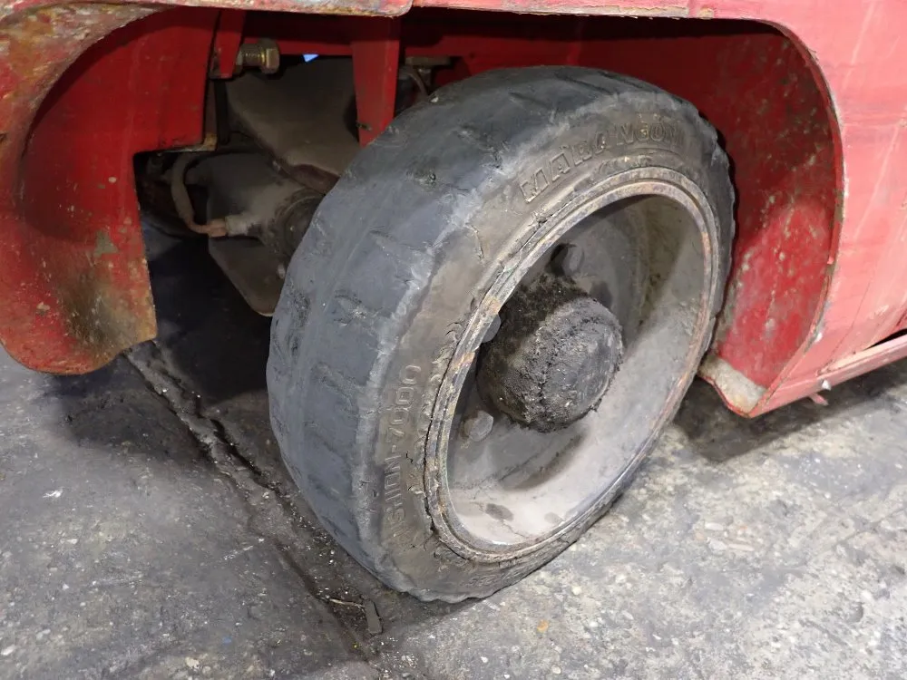 Raymond 4000 Lbs 4700c40 Electric Forklift - 4700c40