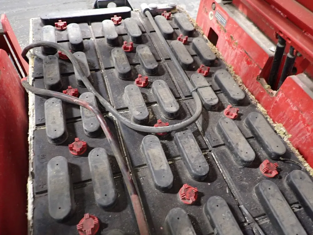 Raymond 4000 Lbs 4700c40 Electric Forklift - 4700c40