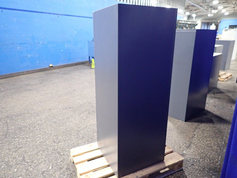 4 Drawers/12" X 19" File Cabinet