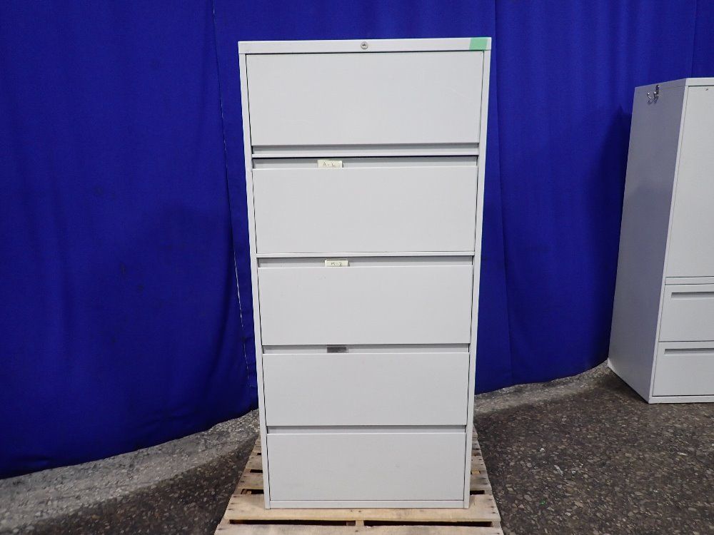5 Drawers/15" X 27" File Cabinet
