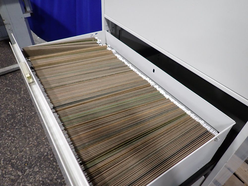 5 Drawers/15" X 27" File Cabinet