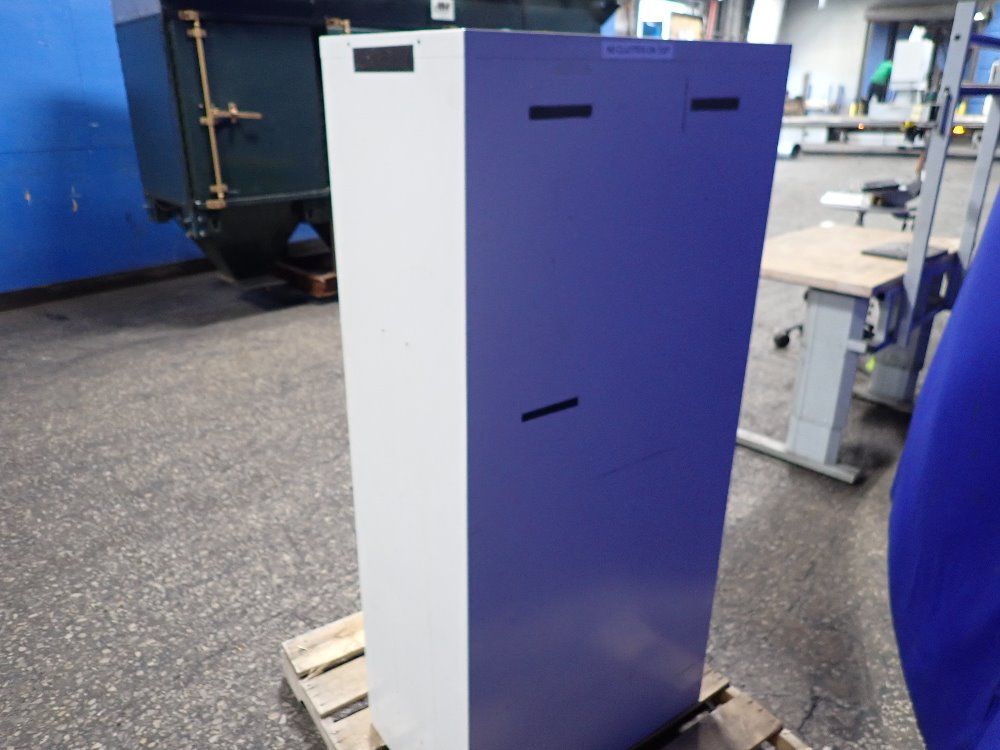 5 Drawers/15" X 27" File Cabinet