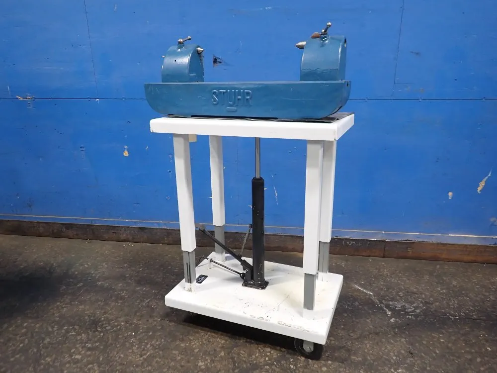 Stuhr 27" Center Bench