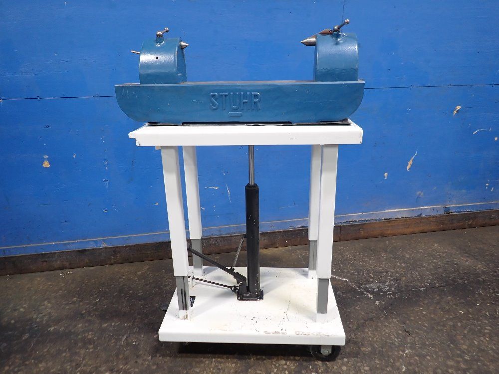 Stuhr 27" Center Bench