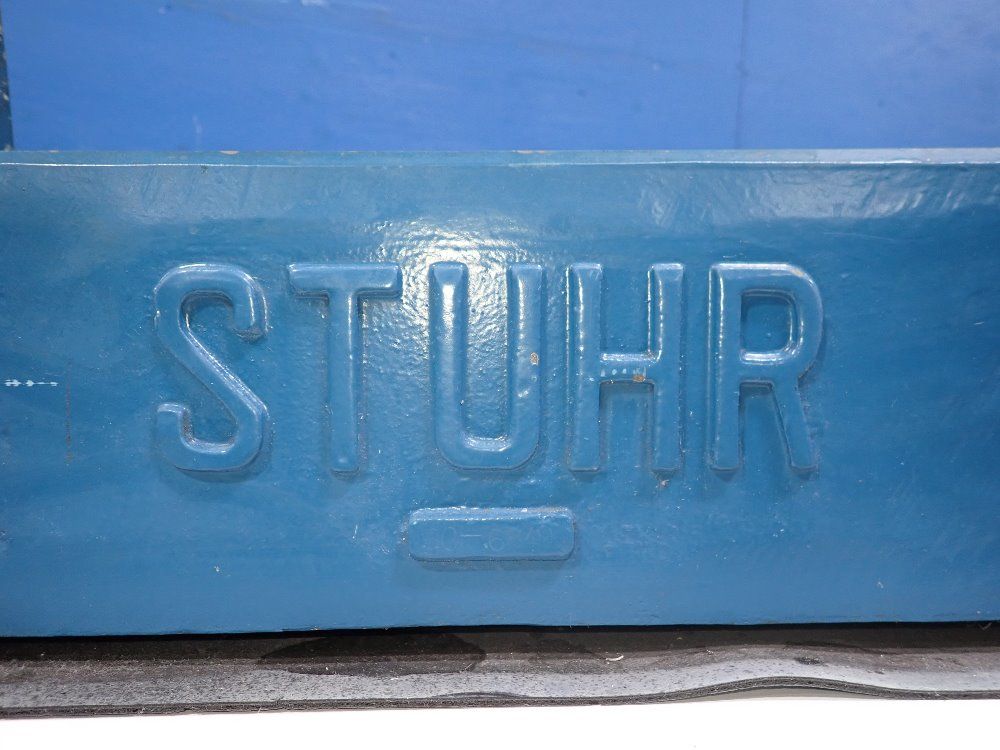 Stuhr 27" Center Bench