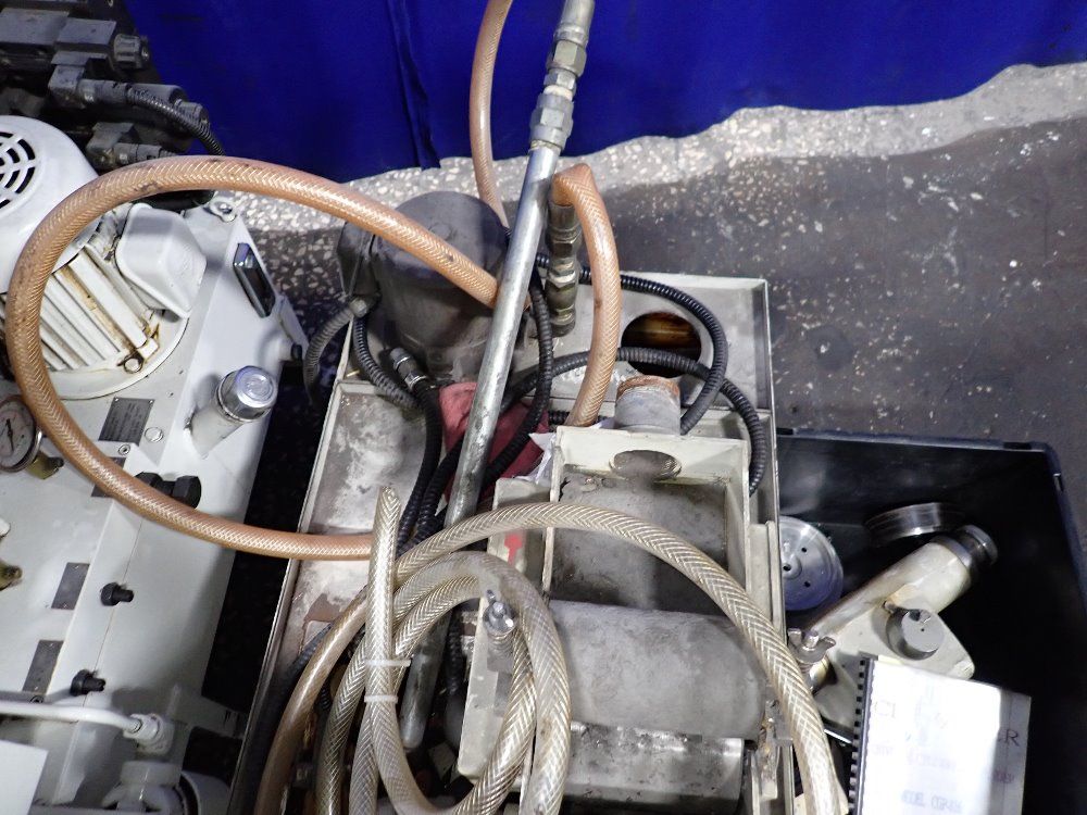 Falcon Chevalier 2004 Falcon Chevalier Cgp816 Cylindrical Grinder